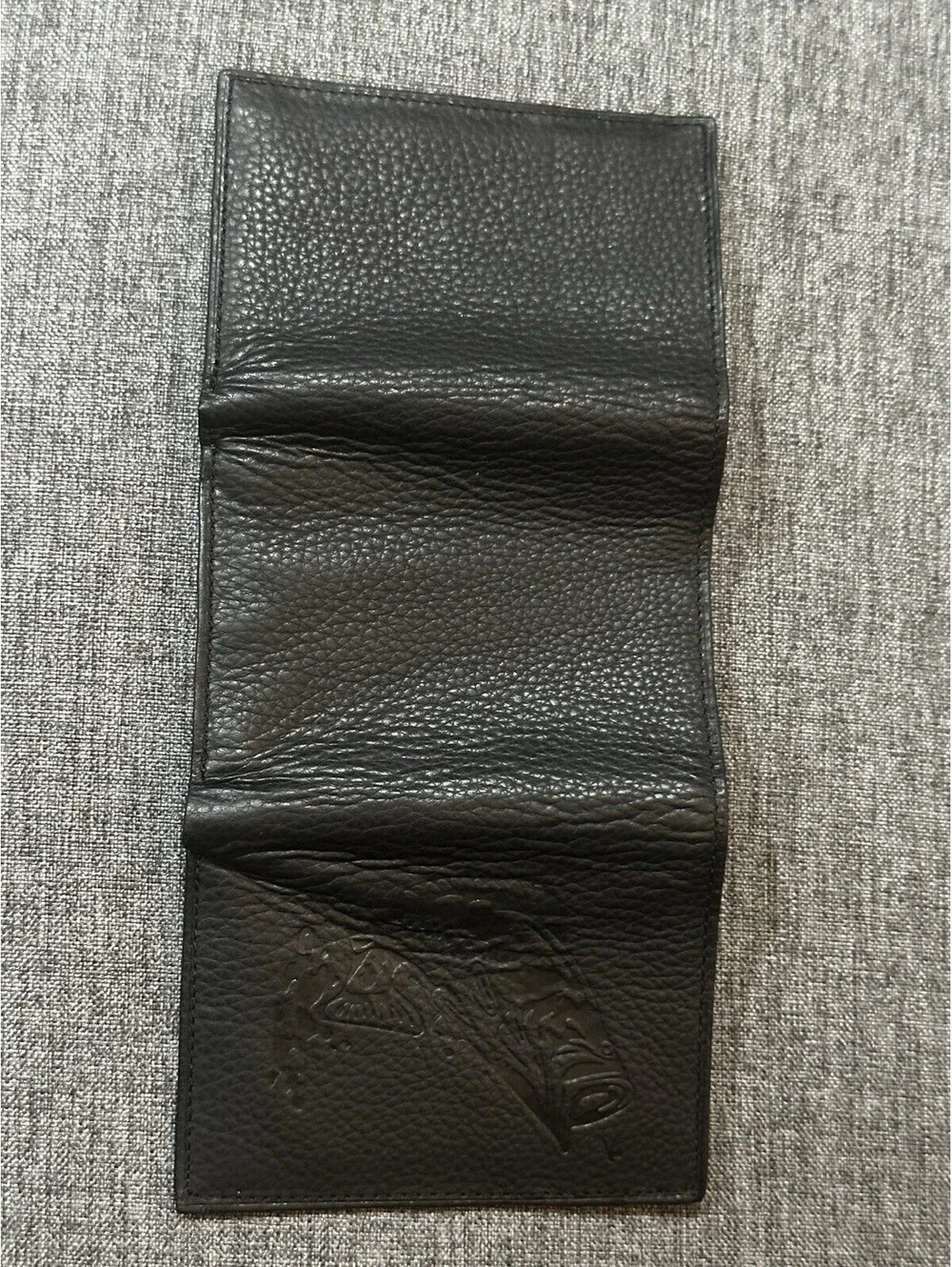 NEW Vintage Bass Fish Black Leather Trifold Wallet in Engraved Wooden Gift Box